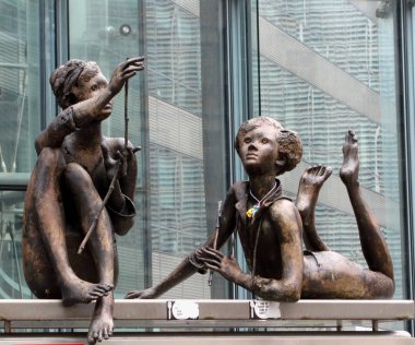 Avrupa Komisyonu Genel Merkezi Önünde Heykel, Brüksel