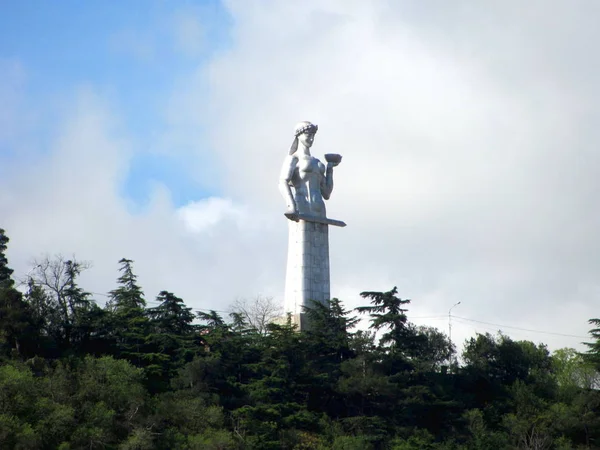 Monumento a la Madre Georgia en Tiflis . — Foto de Stock