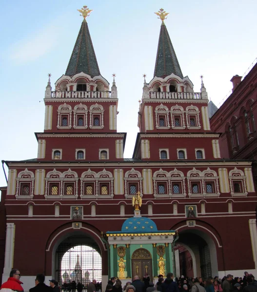 Staatliches Historisches Museum am Roten Platz in Moskau, Russland. — Stockfoto