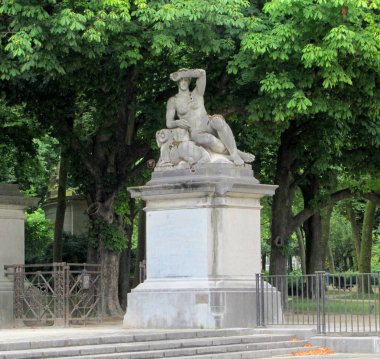 Brüksel'de Cinquantenaire Parc Heykeli,