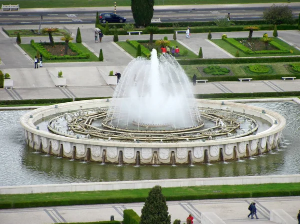 Vue panoramique de la fontaine sur Empire Square — Photo