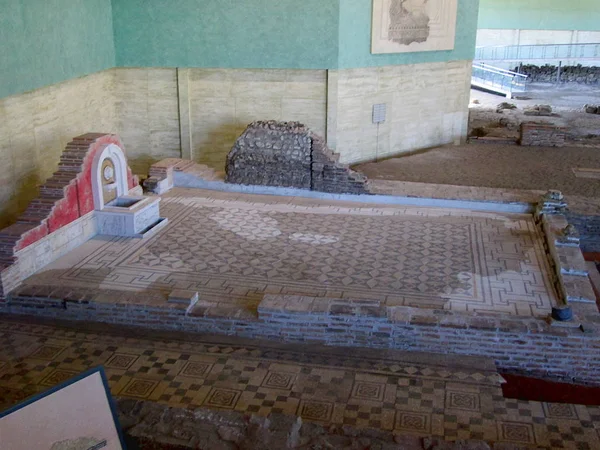 Roma'nın eski şehri Sirmium'dan kalıntılar, Sremska Mitrovica, Sırbistan