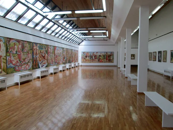 Sid, Sırbistan - 2 Mayıs: Sanat Galerisi Sava Sumanoviç, Sid Resim Sergisi