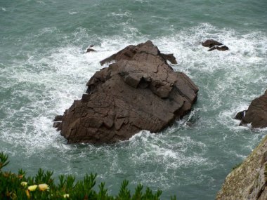 Sintra Cabo da Roca (Cape Roca) uçurumlar. Avrupa'nın en batı noktası.