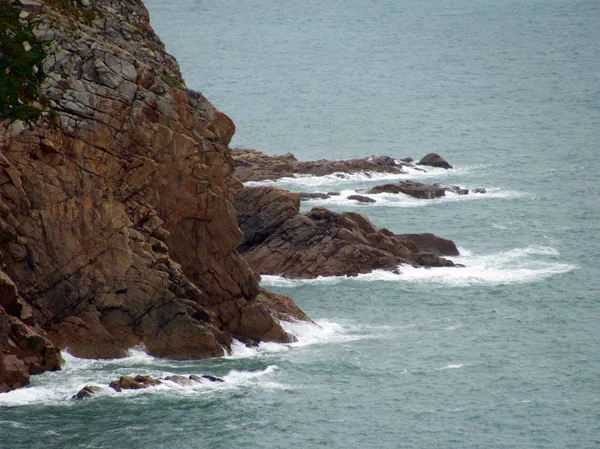 Sintra Cabo da Roca (Cape Roca) uçurumlar. Avrupa'nın en batı noktası. — Stok fotoğraf