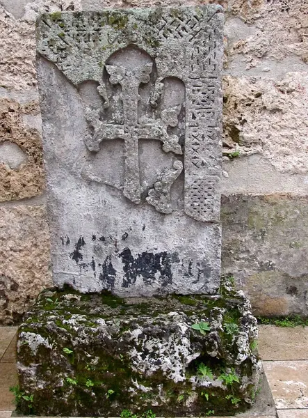 Khachkar Haghartsin manastırında, Ermenistan.
