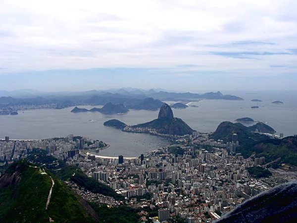 Panoramatický výhled na cukrový chleba v Rio de Janeiru — Stock fotografie