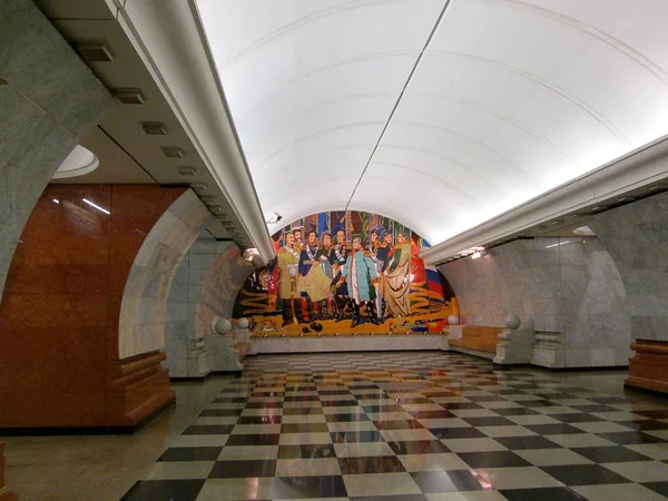Вузькодекоративні станції метро Москви, Росія — стокове фото