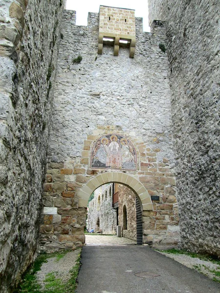 Eingang zum Kloster Manasija in Despotovac, Serbien — Stockfoto