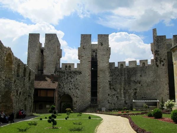 Крепость монастыря Манасия в Деспотоваце, Сербия — стоковое фото