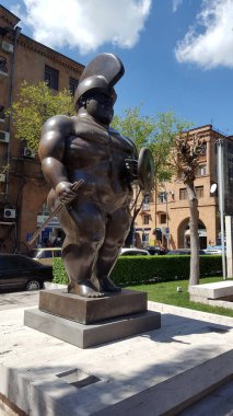 YEREVAN, ARMENIA - 15 Nisan 2016: Erivan 'ın merkezinde Gladyatör Heykeli