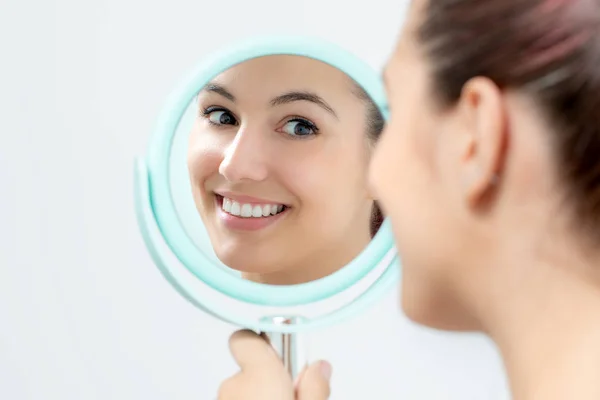 Close Portrait Young Woman Looking Mirror Herself Girl Healthy White — Stock Photo, Image