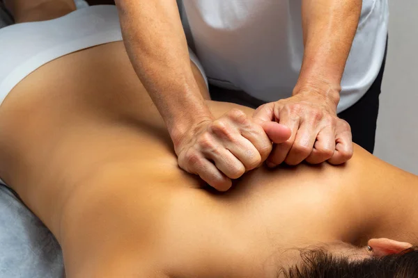 Close Hands Pinching Skin Lower Back Therapist Grabbing Skin Next — Stock Photo, Image