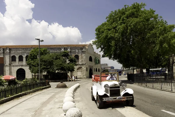 Carro Americano Vintage Havana Cuba 2018 — Fotografia de Stock