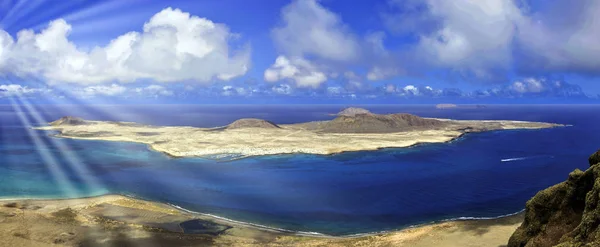 대서양 보이는 Lanzarote 카나리아 스페인에서 — 스톡 사진