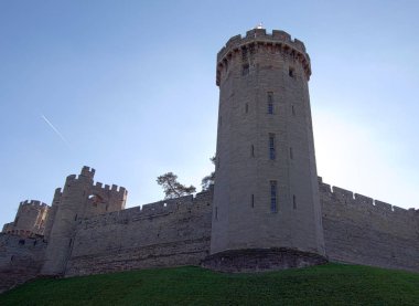 Warwick Castle - Warwick, Warwickshire, İngiltere üzerinde 21 Ekim 2018 kulesinde adam