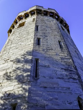 Warwick Castle - Warwick, Warwickshire, İngiltere üzerinde 21 Ekim 2018 kulesinde adam