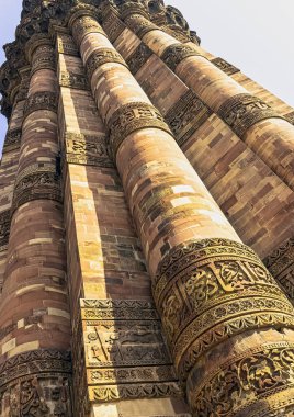 Qutb Minar tower adlı Qutub Minar karmaşık Yeni Delhi, Hindistan üzerinde 25 Kasım 2018