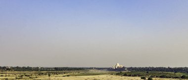 Arka plan - Agra, Uttar Pradesh, Hindistan ile Taj Mahal alanlarının panoramik görünüm