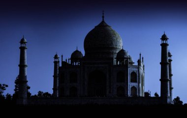 Agra, Uttar Pradesh, Hindistan ile 1 Aralık 2018 gece Taj Mahal