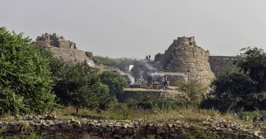Yeni Delhi, Hindistan Tughlaqabad kale kalıntıları üzerinde 2 Aralık 2018 terk 