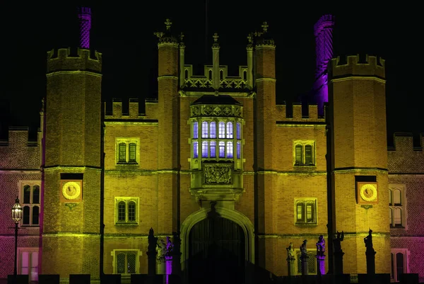 Osvětlené Hampton Court Palace Noci Hampton Court Londýn Velká Británie — Stock fotografie