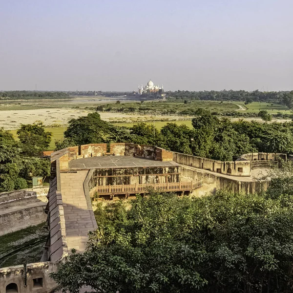 Una Vista Desde Ventana Agra Red Fort Con Campos Taj — Foto de Stock