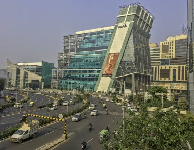 Gurgaon / Gurugram, Yeni Delhi, Hindistan - 13 Aralık 2018: Cyber City (Cyberhub Mimarlık)