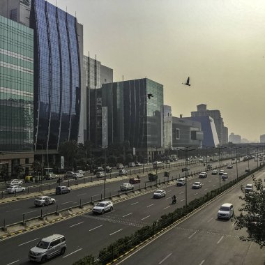 Gurgaon / Gurugram, Yeni Delhi, Hindistan - 13 Aralık 2018: Cyber City (Cyberhub Mimarlık)