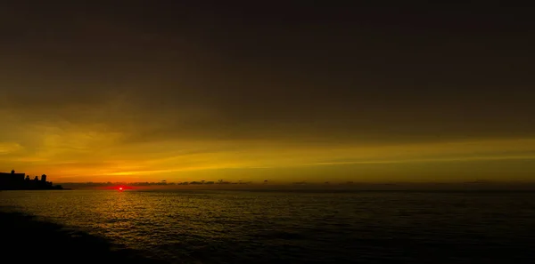 Puesta Sol Sobre Malecón Océano Atlántico Con Edificio Residencial Segundo —  Fotos de Stock