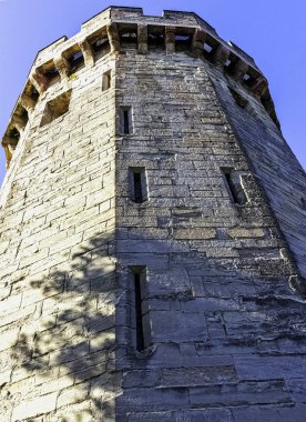 Warwick Castle - Warwick, Warwickshire, İngiltere üzerinde 21 Ekim 2018 kulesinde adam