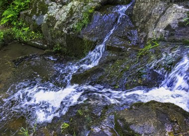 La Petite Cascade - Cance ve Canon nehirlerinin Küçük Şelalesi - Le Neufbourg, Normandiya, Fransa