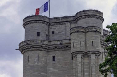Chateau de Vincennes-Vincennes kasabasında büyük 14 ve 17th century Fransız Kraliyet Kalesi, Val-de-Marne, Fransa 26 Mayıs 2019