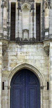 Chateau de Vincennes yan girişi - Vincennes kasabasında büyük 14 ve 17.