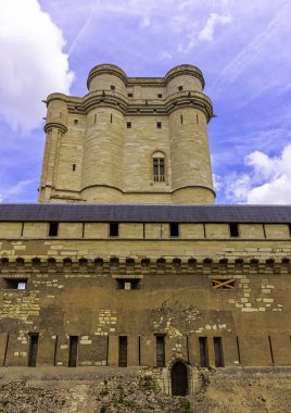 Chateau de Vincennes-Vincennes kasabasında büyük 14 ve 17th century Fransız Kraliyet Kalesi, Val-de-Marne, Fransa 26 Mayıs 2019