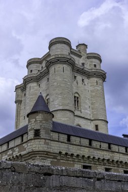 Chateau de Vincennes-Vincennes kasabasında büyük 14 ve 17th century Fransız Kraliyet Kalesi, Val-de-Marne, Fransa 26 Mayıs 2019