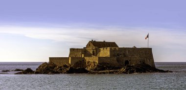 Fort de la Conchee - Kayalık Quince adasında sur, Brittany, Fransa 31 Mayıs 2019