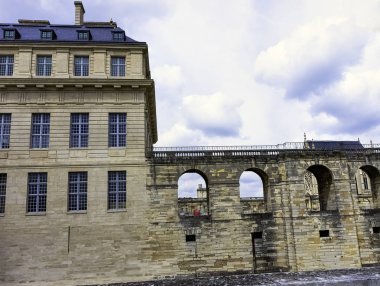 Chateau de Vincennes-Vincennes kasabasında büyük 14 ve 17th century Fransız Kraliyet Kalesi, Val-de-Marne, Fransa 26 Mayıs 2019