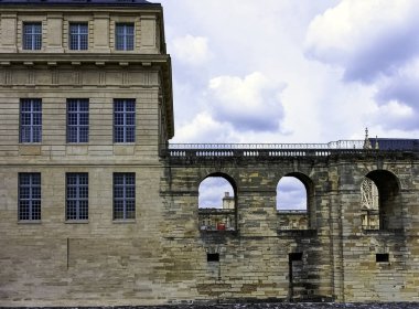 Chateau de Vincennes-Vincennes kasabasında büyük 14 ve 17th century Fransız Kraliyet Kalesi, Val-de-Marne, Fransa 26 Mayıs 2019