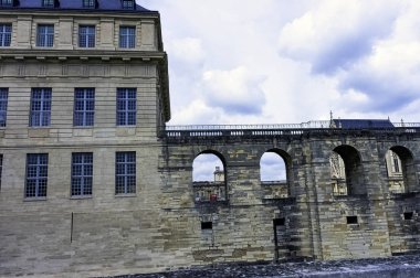 Chateau de Vincennes-Vincennes kasabasında büyük 14 ve 17th century Fransız Kraliyet Kalesi, Val-de-Marne, Fransa 26 Mayıs 2019