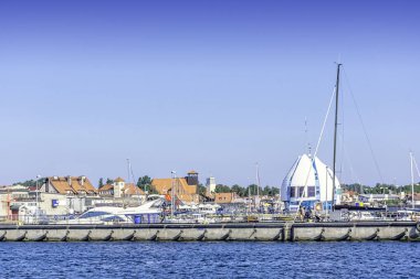 27 Ağustos 2019 tarihinde Hel, Pomerania, Polonya Limanı'na giriş