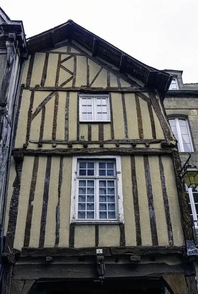 Vintage Architecture Old Town Dinan Brittany France May 2019 — Stock fotografie