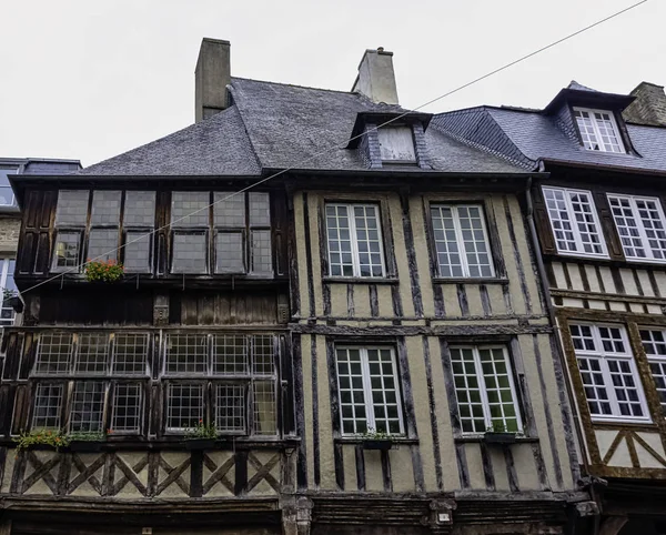 Vintage Architecture Old Town Dinan Brittany France May 2019 — Stock fotografie