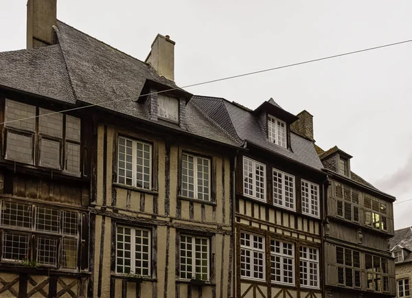 Vintage Architecture Old Town Dinan Brittany France May 2019 — Stock fotografie