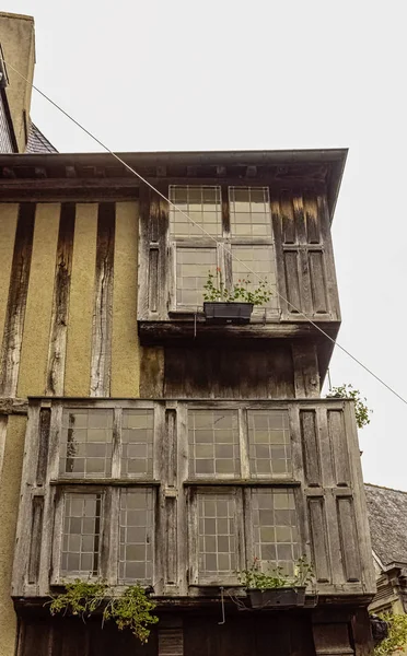 Vintage Architecture Old Town Dinan Brittany France May 2019 — Stock fotografie