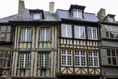 29 Mayıs 2019 'da Dinan, Brittany' deki Old Town 'un klasik mimarisi