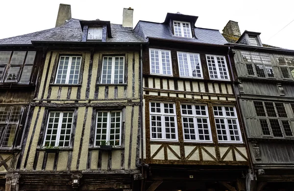 Vintage Architecture Old Town Dinan Brittany France May 2019 — Stock fotografie