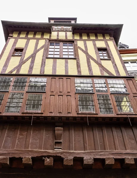 Vintage Architecture Old Town Dinan Brittany France May 2019 — Stock fotografie