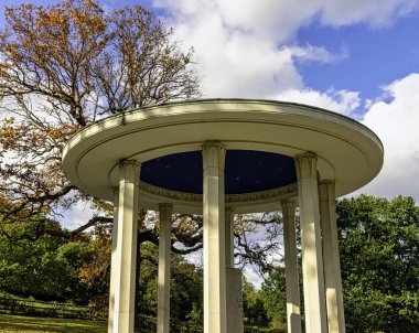 Magna Carta Anıtı - Kanun Hürriyetinin sembolü- Runnymede, Surrey, İngiltere 6 Ekim 2019