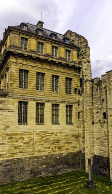Chateau de Vincennes-Vincennes kasabasında büyük 14 ve 17th century Fransız Kraliyet Kalesi, Val-de-Marne, Fransa 26 Mayıs 2019